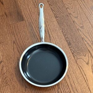 GreenPan/williams Sonoma ceramic pan 8 inch